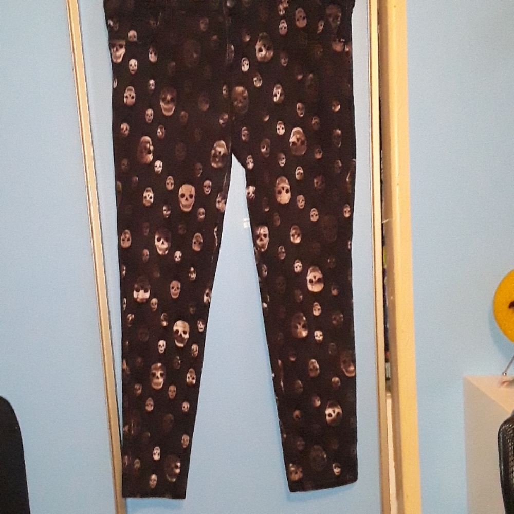 Skull printed jeans
